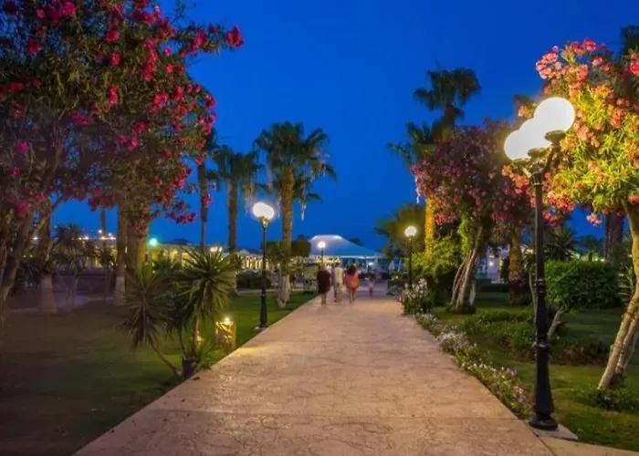Mirage Bay Resort, & Aqua Park الغردقة
